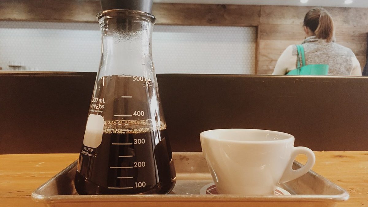 İki hazneli cam syphon kahve demleyici